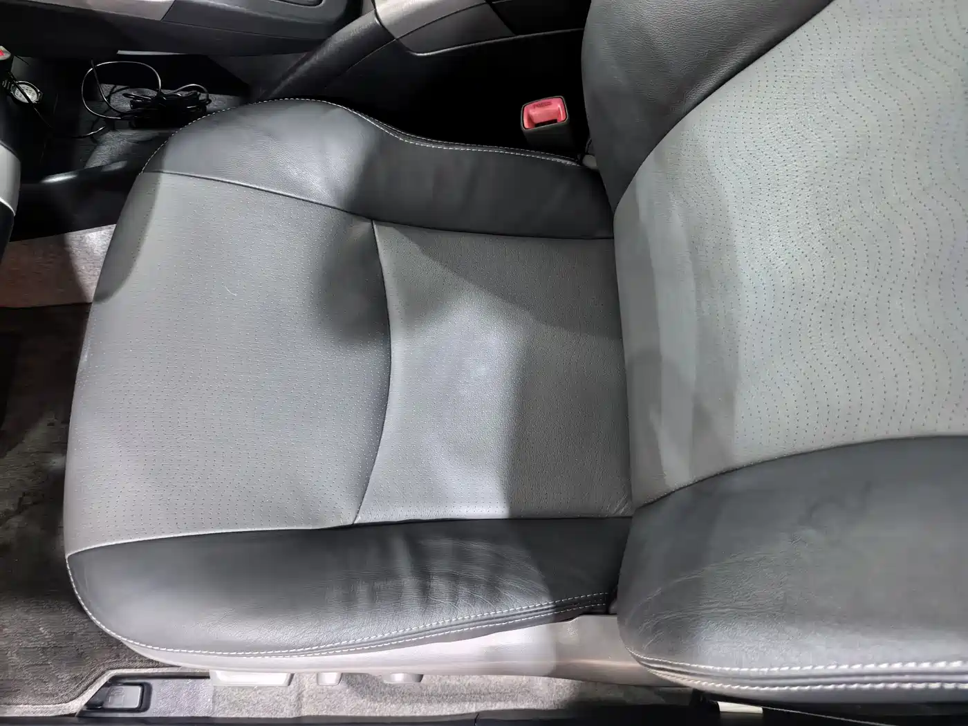 Toyota Prius 2013 2012 1.8L Luxury Advanced Edition