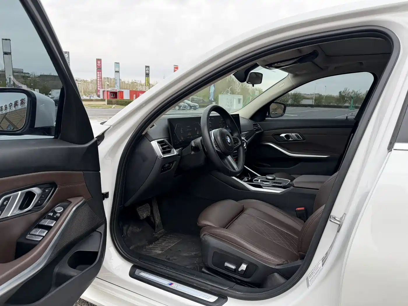 BMW 3 Series 2023 320Li M Sport Package фото 7