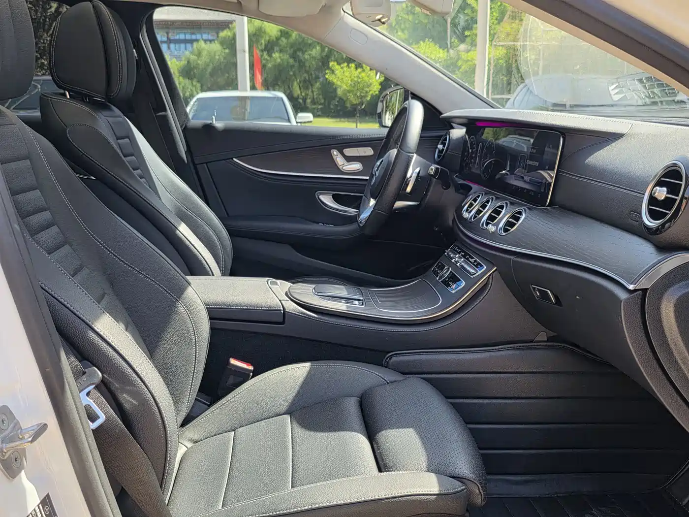 Mercedes-Benz E-Class 2020 Facelift E 260 L Sport фото 18