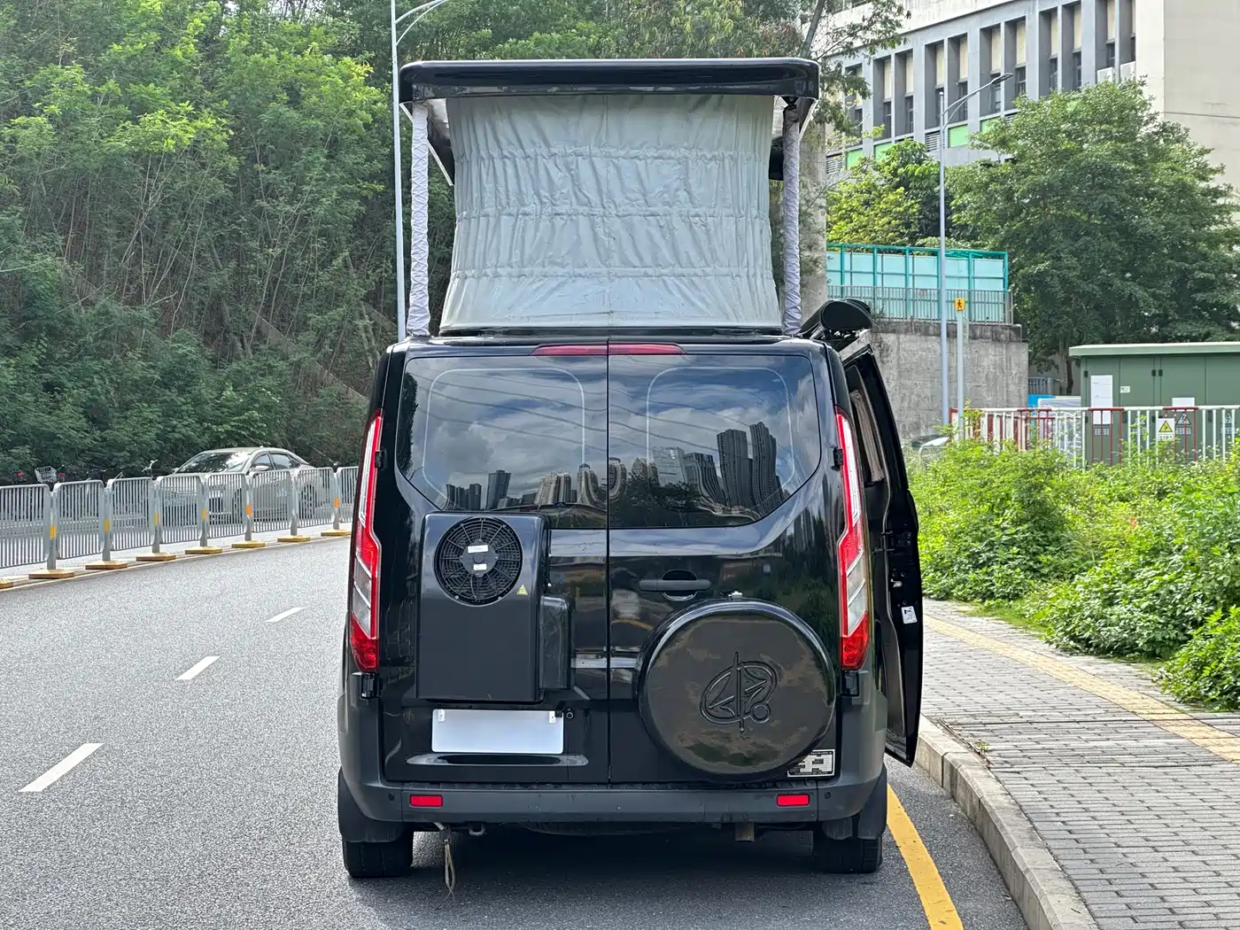 Ford Transit 2020 2.0T Gasoline Auto Multi-Purpose Commercial Vehicle Medium Wheelbase Low Roof Dual-Swing Doors China VI фото 6