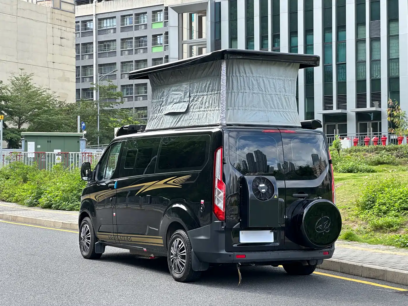 Ford Transit 2020 2.0T Gasoline Auto Multi-Purpose Commercial Vehicle Medium Wheelbase Low Roof Dual-Swing Doors China VI фото 7