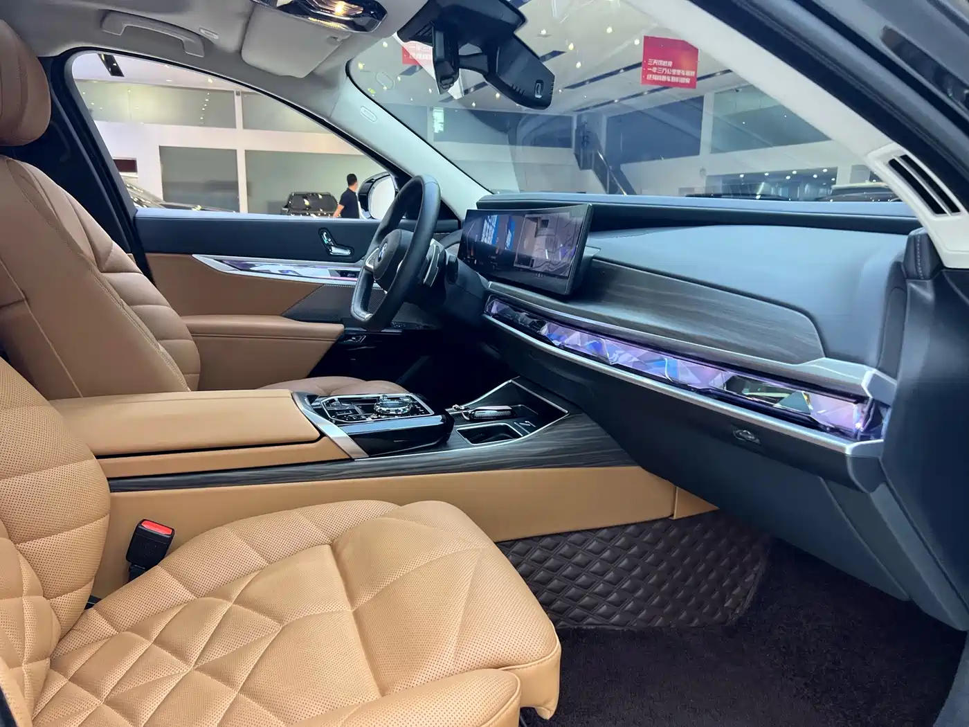 BMW 7 Series 2023 Model 740Li Leading Luxury Package фото 26