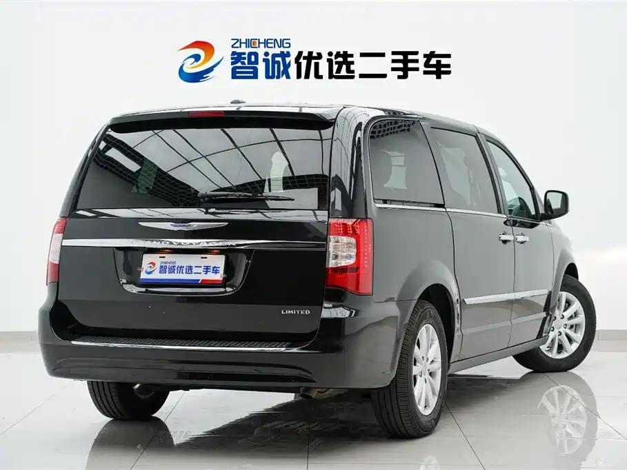 Chrysler Grand Voyager (Import) 2017 2013 3.6L Luxury Edition