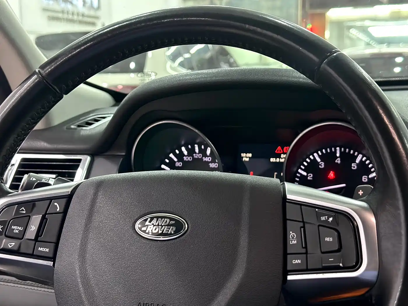 Land Rover Discovery Sport 2016 2.0T HSE фото 10