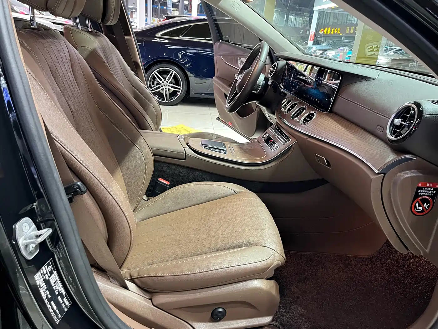 Mercedes-Benz E-Class 2023 E 300 L Luxury фото 21