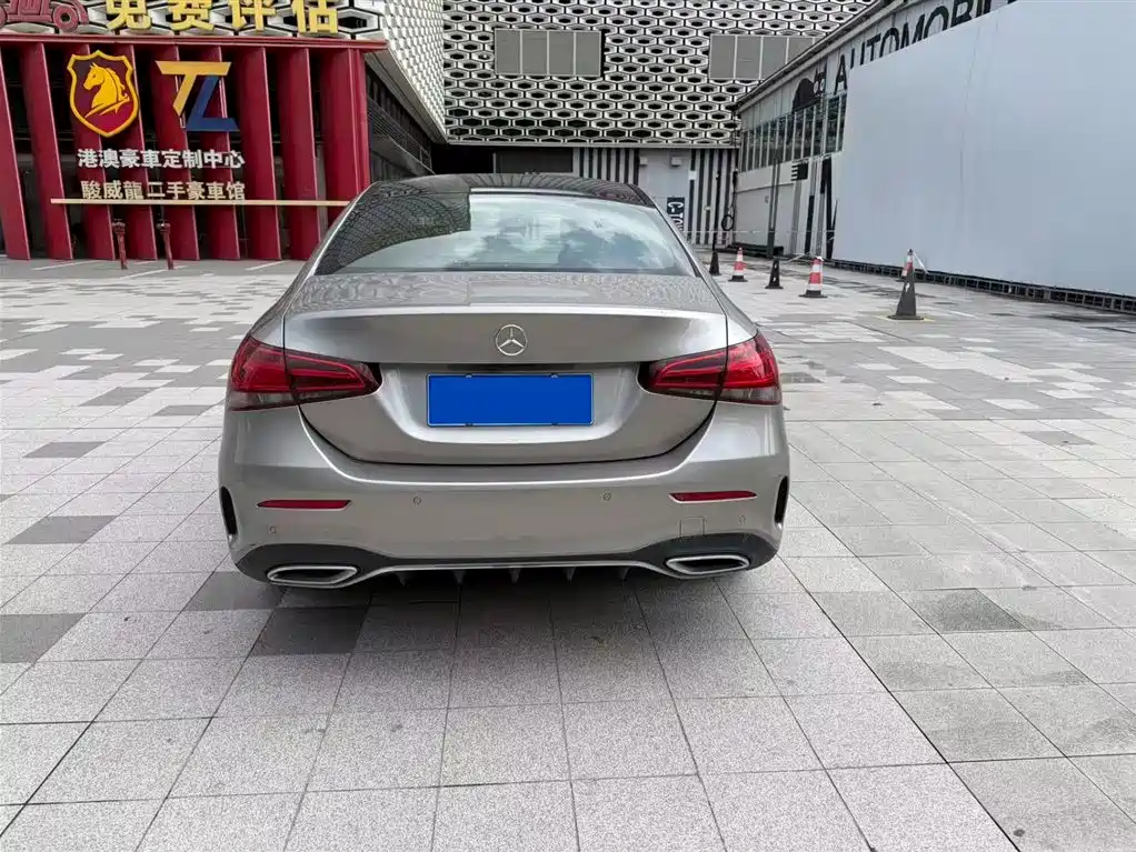 Mercedes-Benz A-Class 2019 A 180 L Sport Sedan фото 8