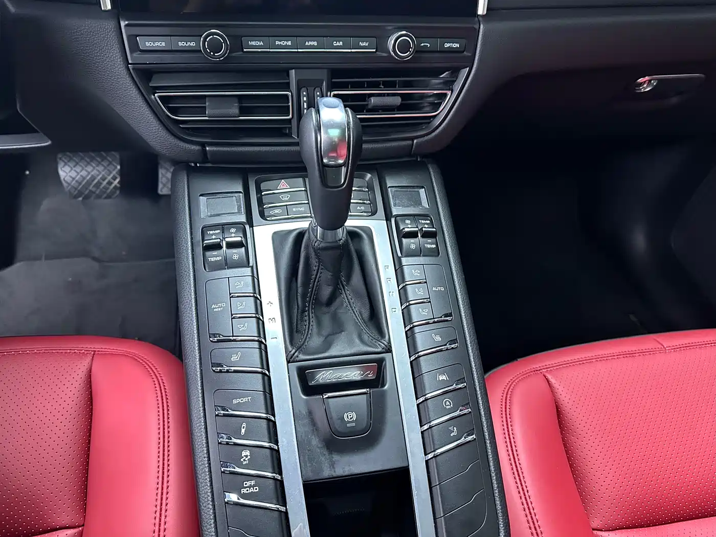 Porsche Macan 2018 Macan 2.0T фото 11