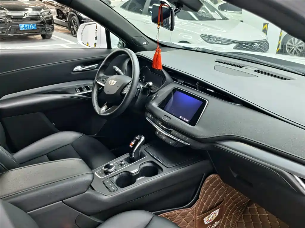 Cadillac XT4 2021 28T FWD Premium Edition фото 11