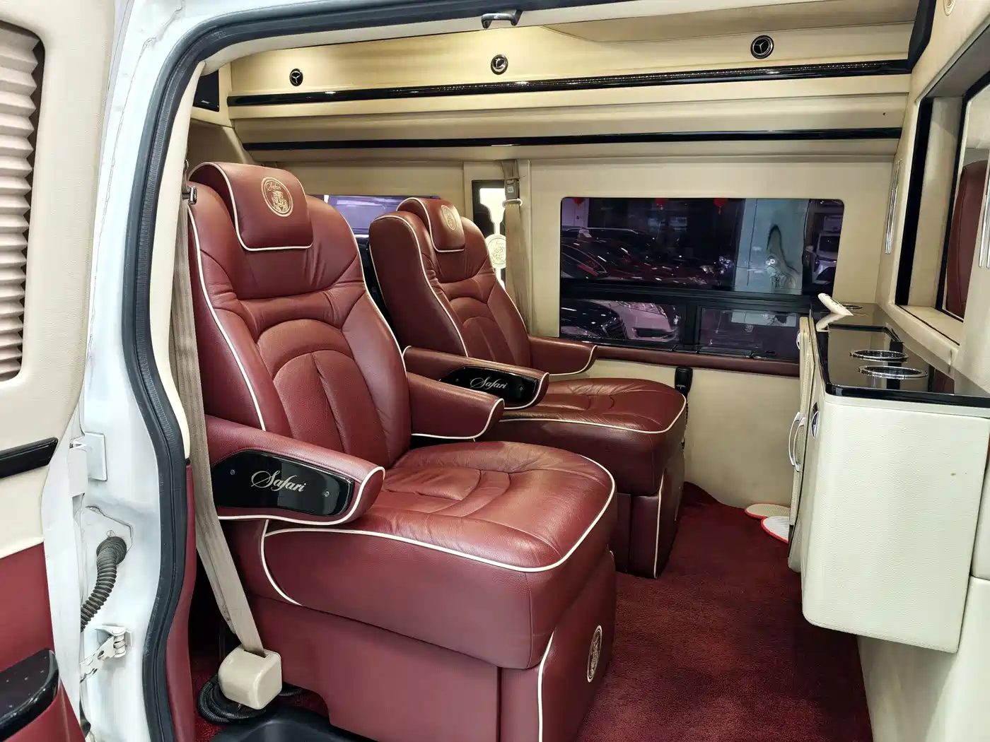 GMC Savana 2015 2014 5.3L AWD Leader Edition