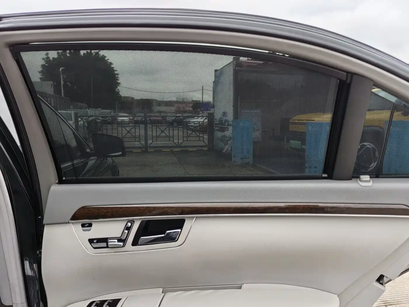Mercedes-Benz S-Class 2010 S 300 L Premium фото 17
