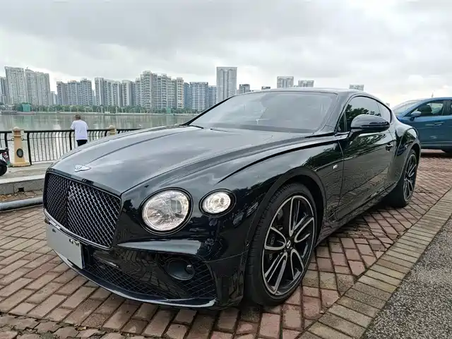 Bentley Continental 2023