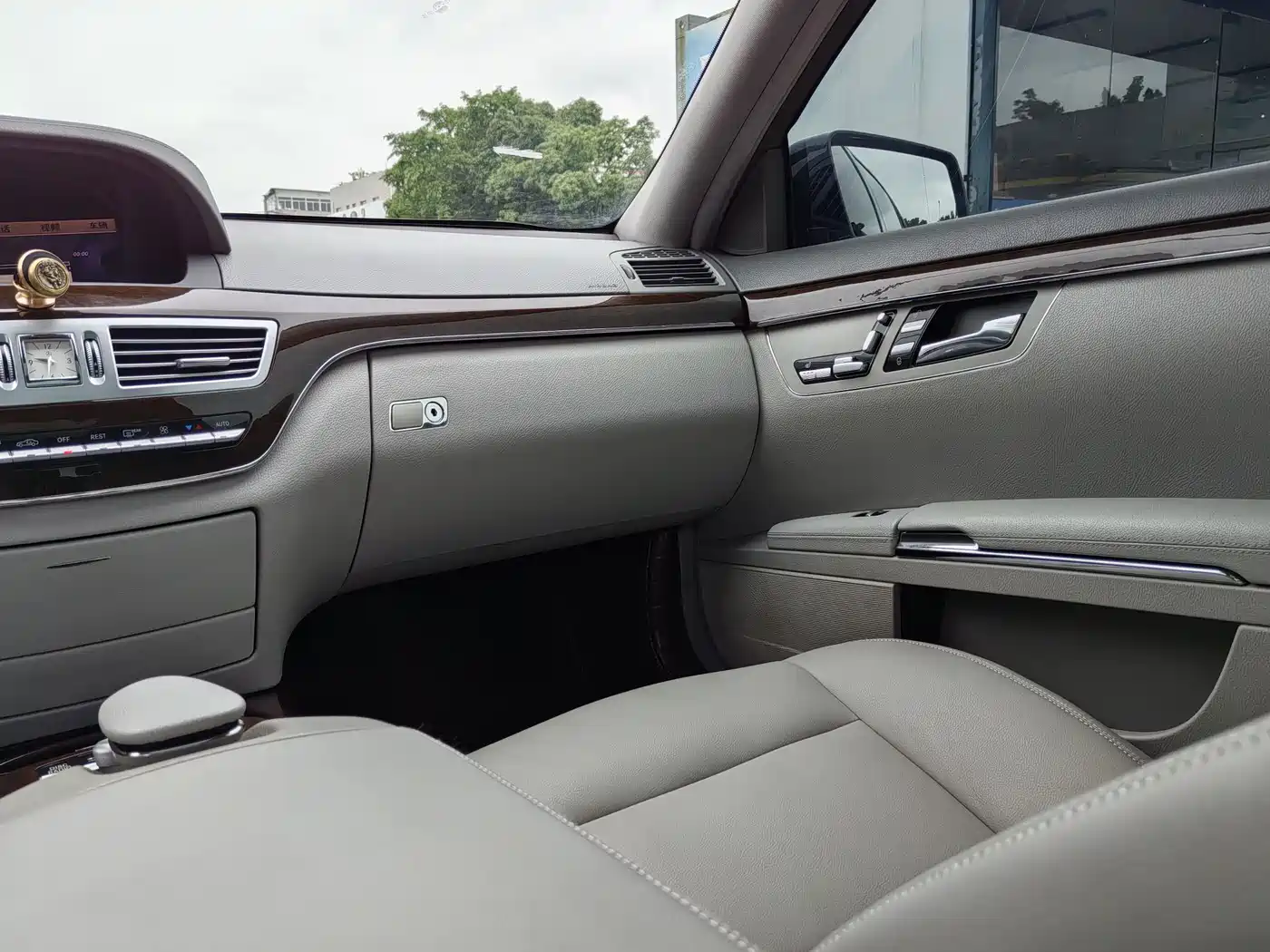 Mercedes-Benz S-Class 2010 S 300 L Premium фото 25