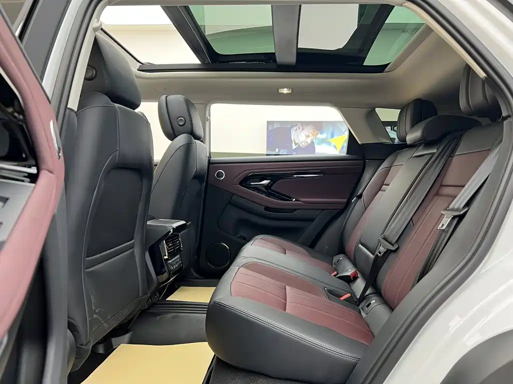 Land Rover Range Rover Evoque 2026 2026 Range Rover Evoque L SE