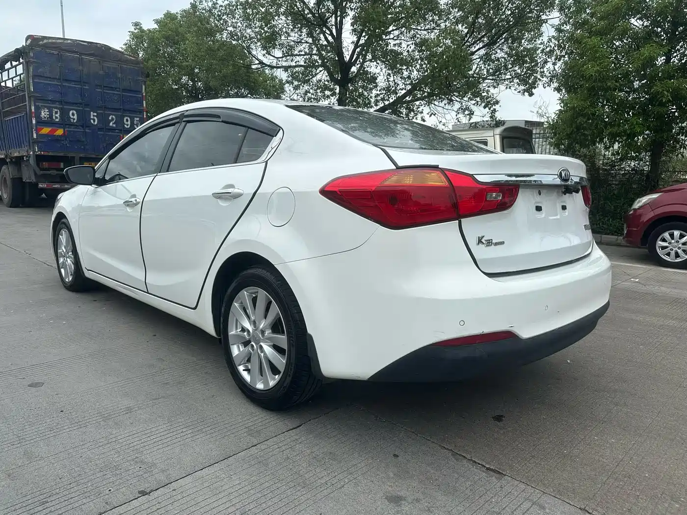 Kia K3 2013 1.6L Automatic GLS фото 9