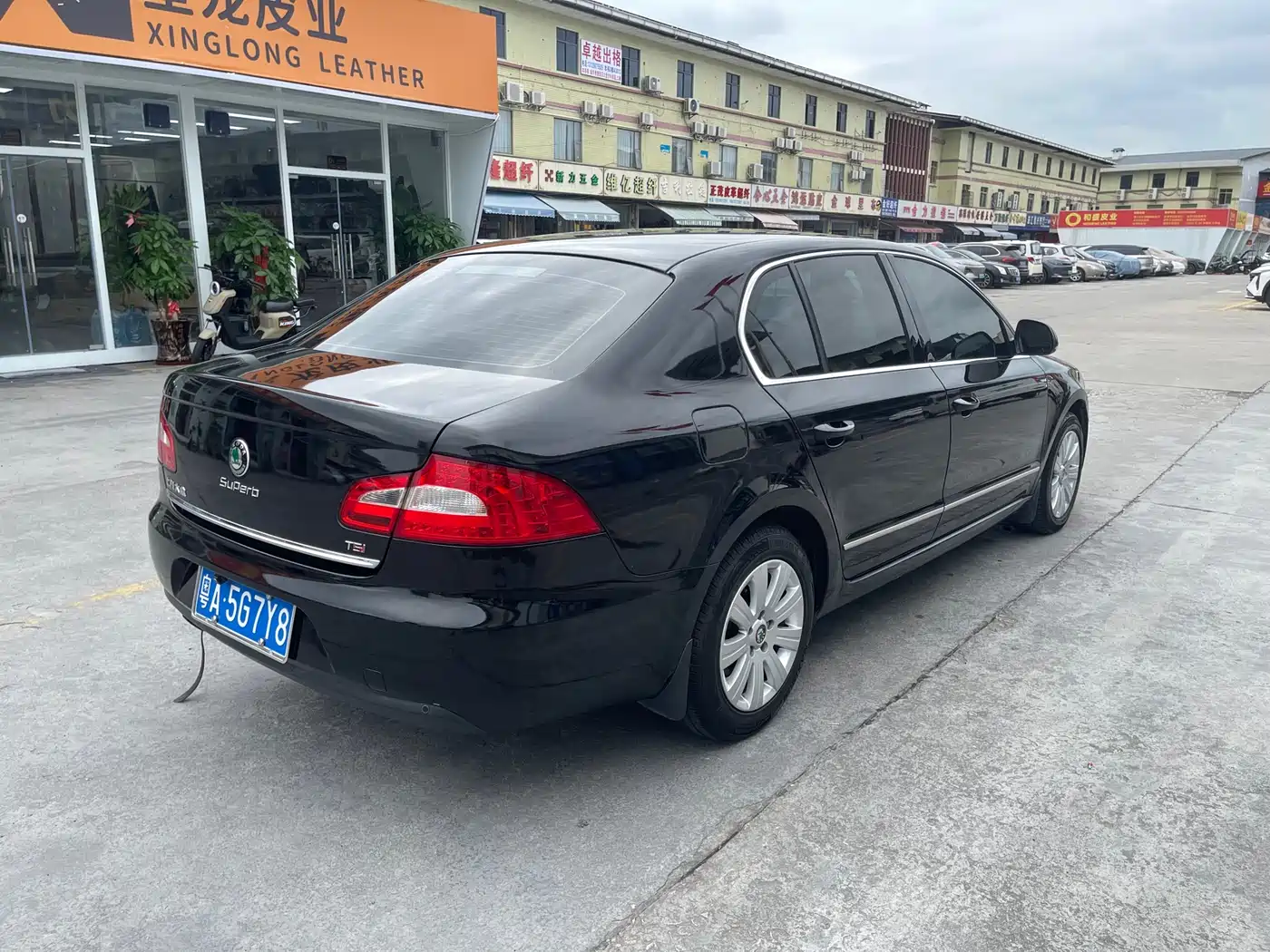 Škoda Superb 2012 1.8TSI Automatic Elegance Edition фото 16