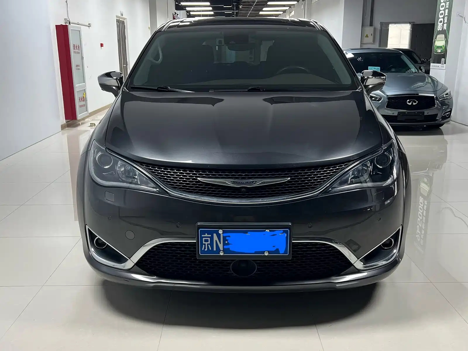 Фото 1 - Chrysler Pacifica