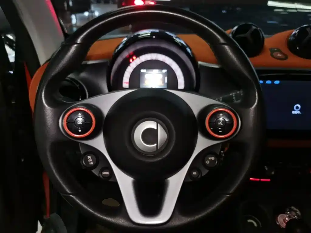 smart fortwo 2015 2015 1.0L 52kW Hardtop Passion Edition