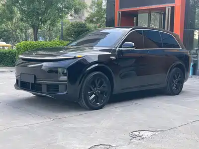Li Auto L8
