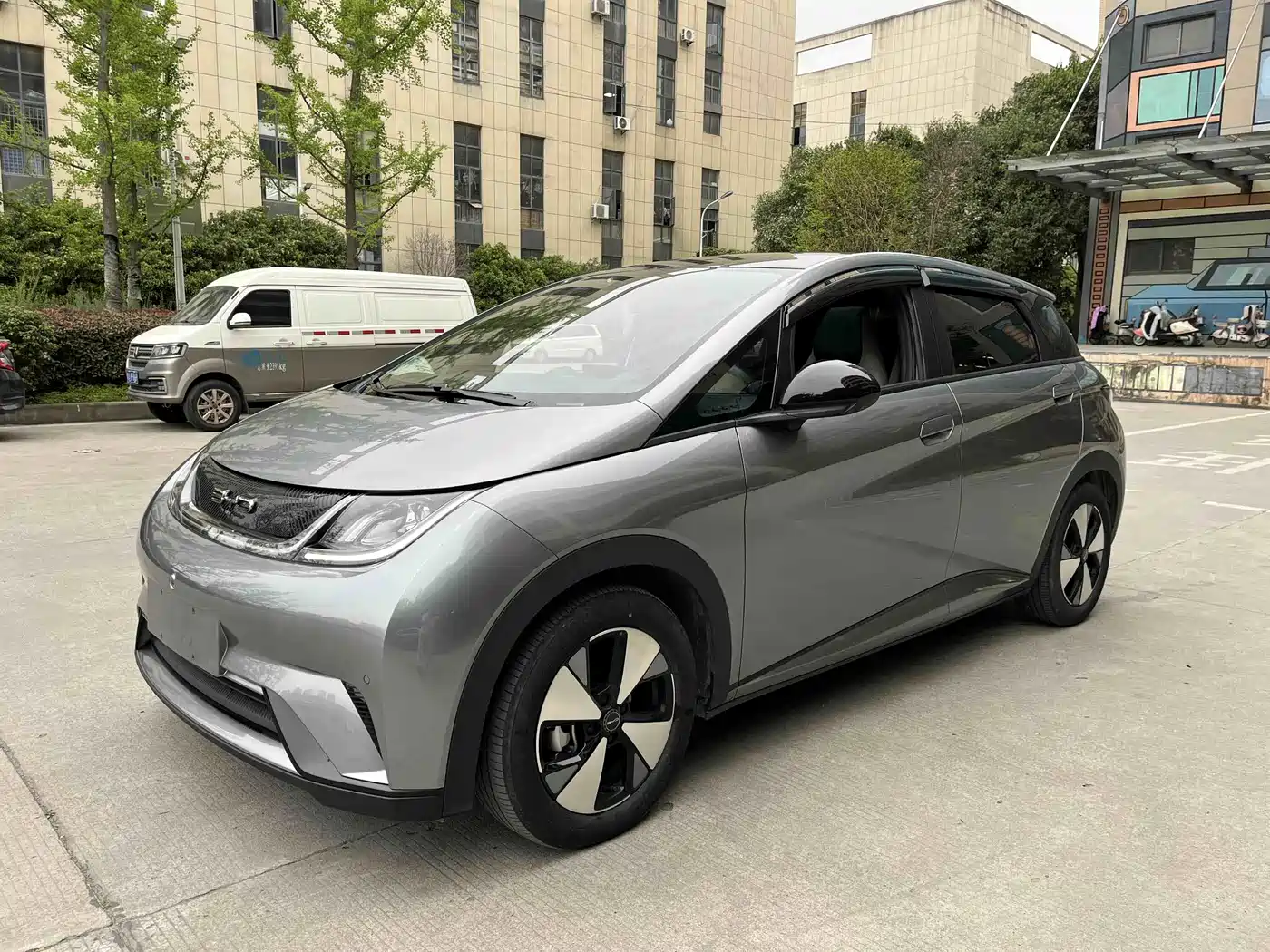 BYD Dolphin 2023