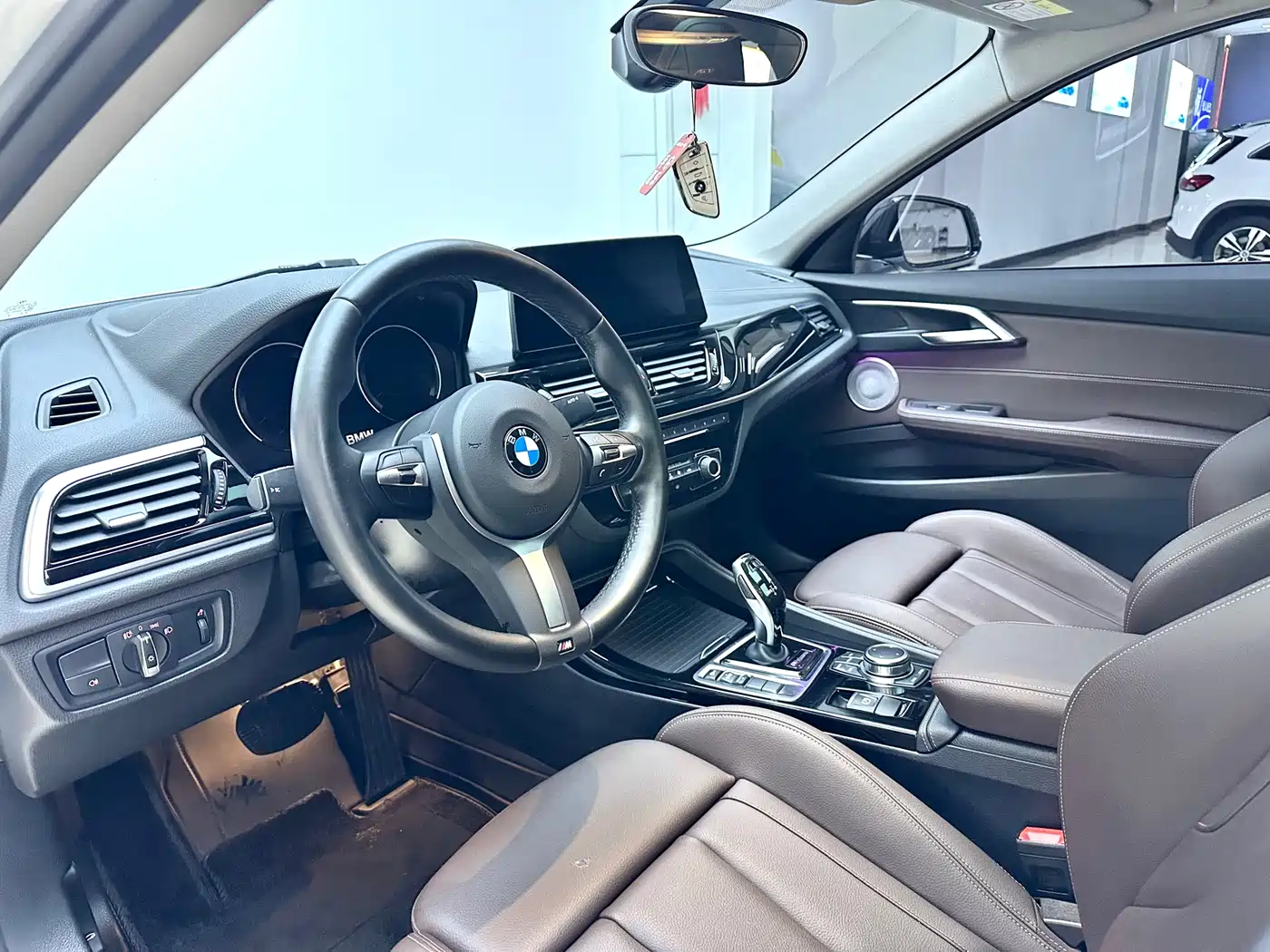 BMW 1 Series 2022 125i M Sport Shadow Edition фото 8