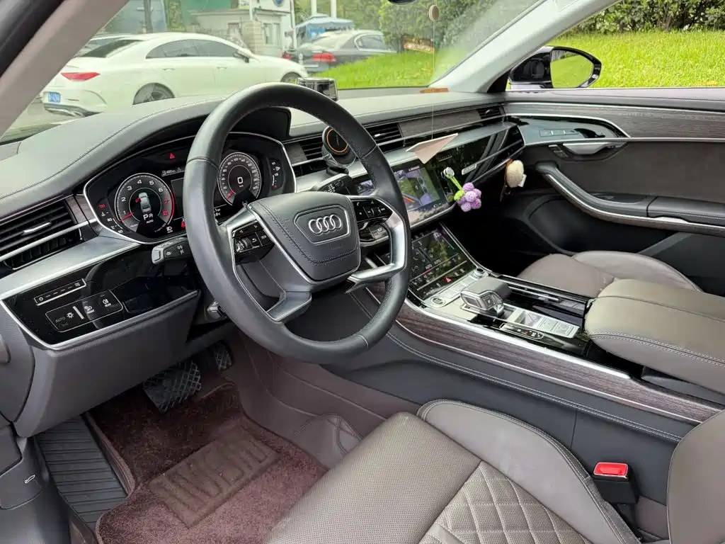 Audi A8 2024 2023 A8L 55 TFSI quattro Flagship