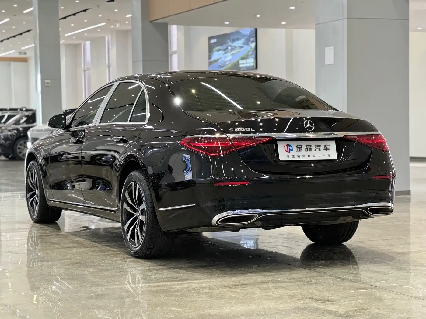 Mercedes-Benz S-Class 2024 S 400 L Luxury Edition фото 6