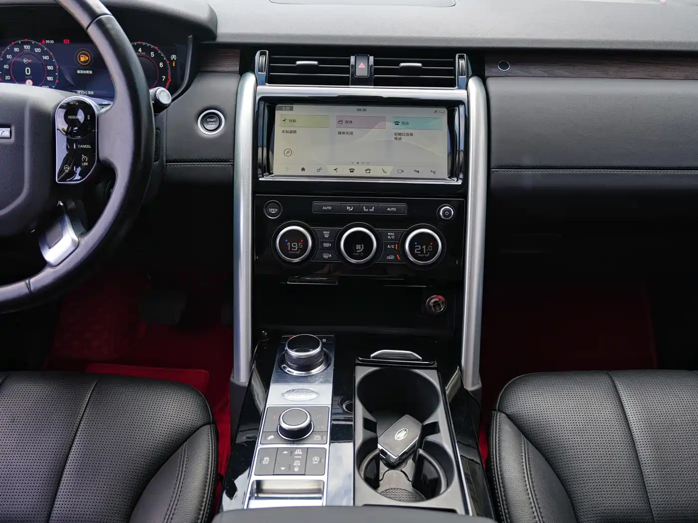 Land Rover Discovery 2018 3.0 SC V6 HSE фото 9