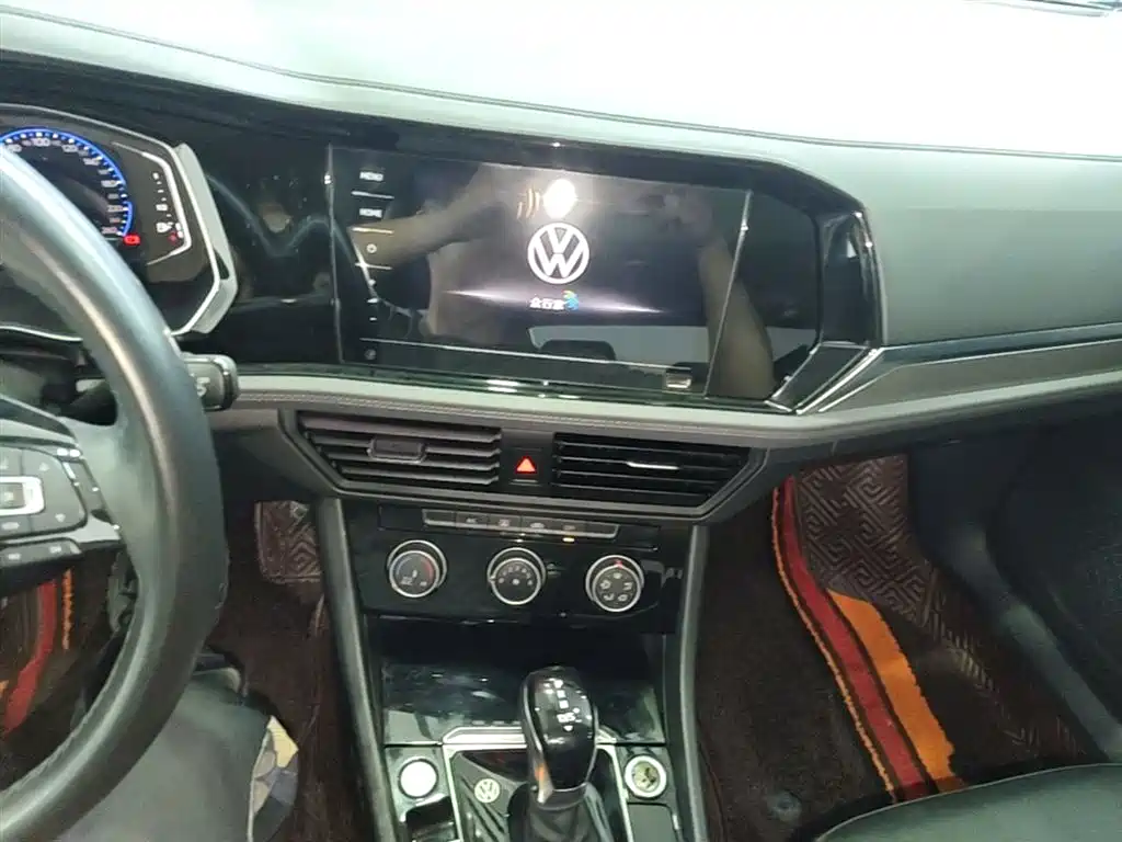 Volkswagen Sagitar 2022 280TSI DSG Surpassing Edition фото 13