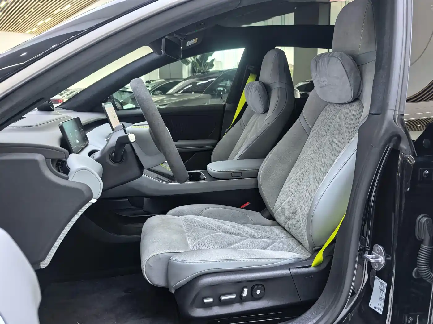 NIO ET5T 2026 2025 Model Champion Commemorative Edition 75kWh Touring