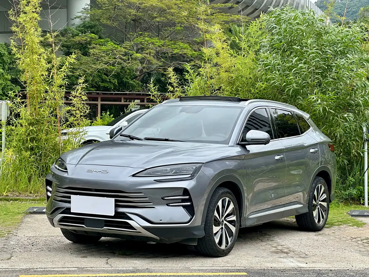 BYD Song PLUS PHEV 2023 Champion Edition DM-i 110KM Flagship