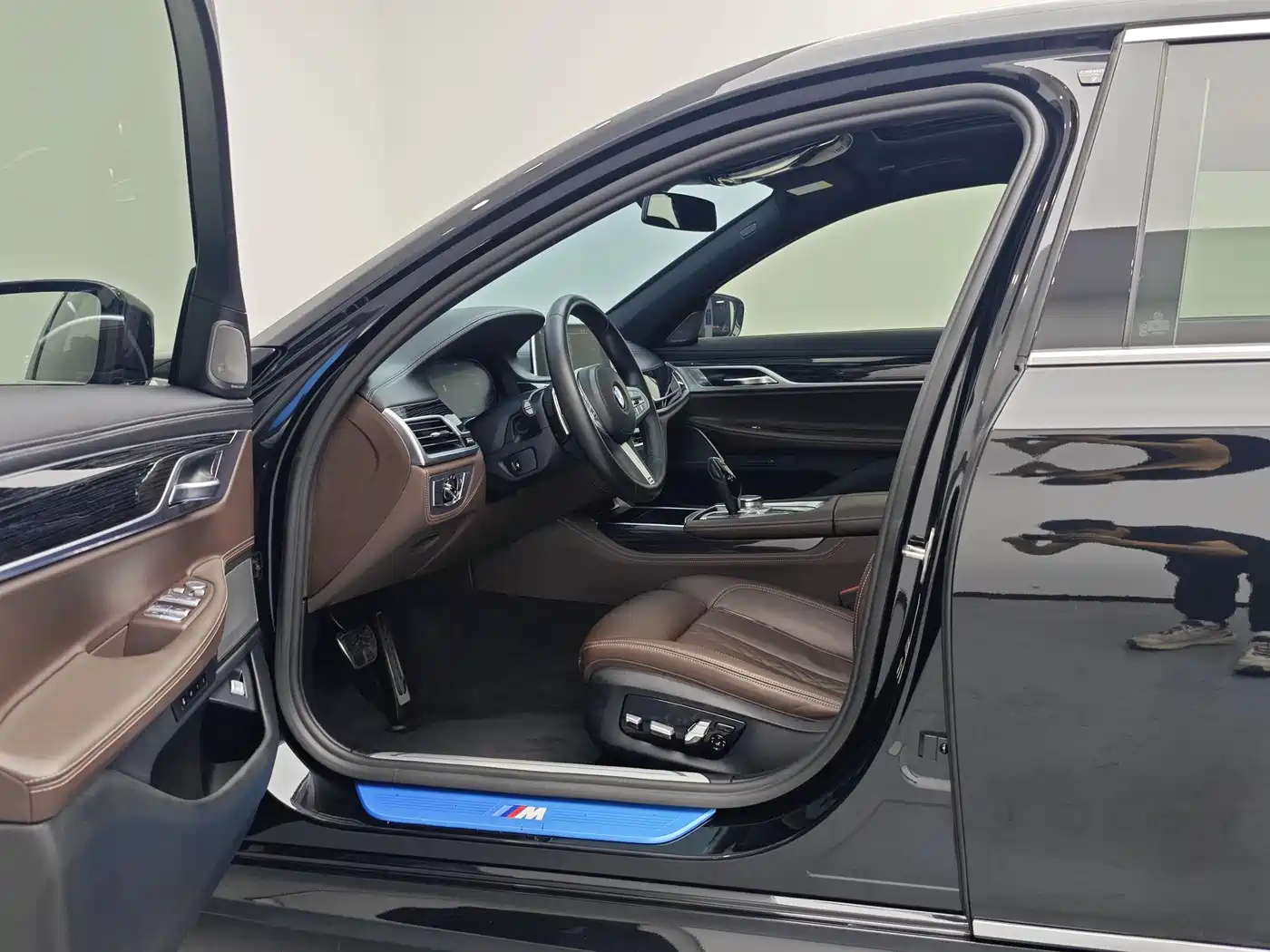 BMW 7 Series 2023 2021 Model 730Li M Sport Package