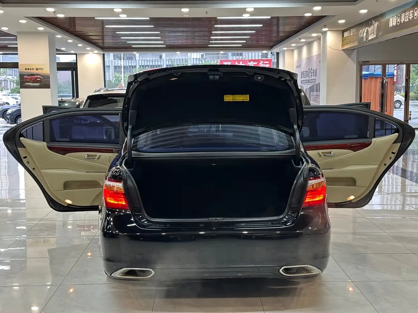 Lexus LS 2010 460L Premium Edition фото 9