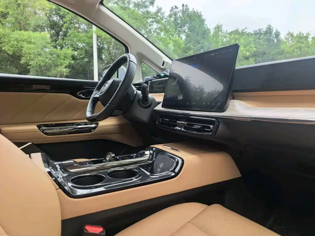 GAC Trumpchi Trumpchi E8 NEV 2024 2024 Model 150km MAX+