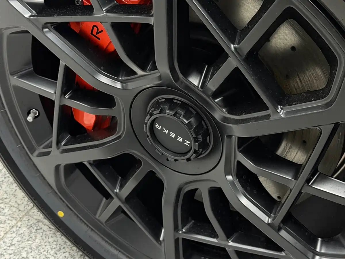 Zeekr 9X 2025 Model Gloss Black Edition фото 14