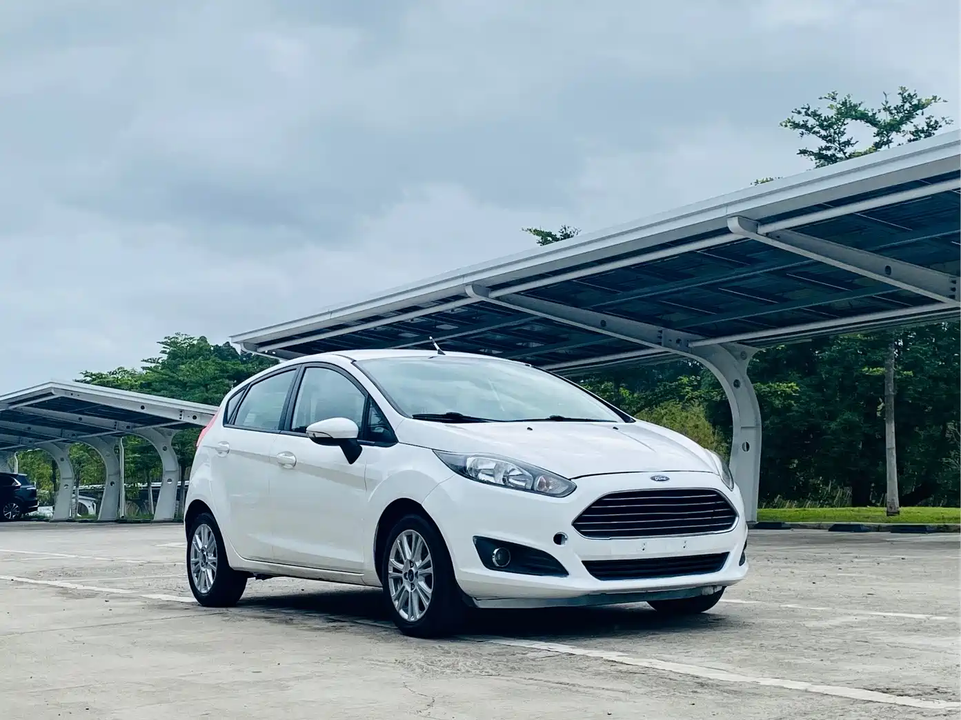 Ford Fiesta 2016 2013 Hatchback 1.5L Automatic Fashion