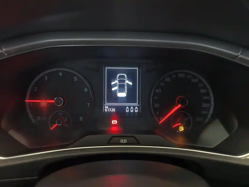 VOLKSWAGEN T-ROC EXPLORING SONGS