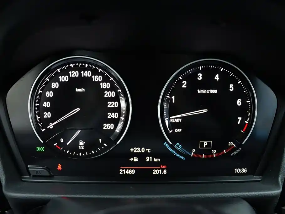 BMW 1 Series 2023 120i M Sport фото 7