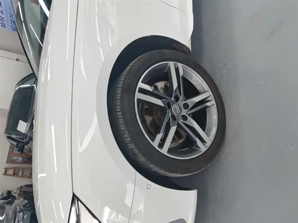 Audi A4L 2020 40 TFSI Luxury Dynamic фото 23
