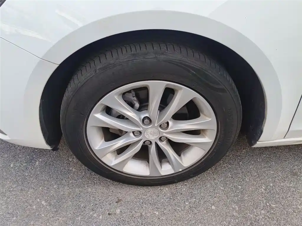 Buick Verano 2019 Sedan 20T Dual Clutch Elite фото 23