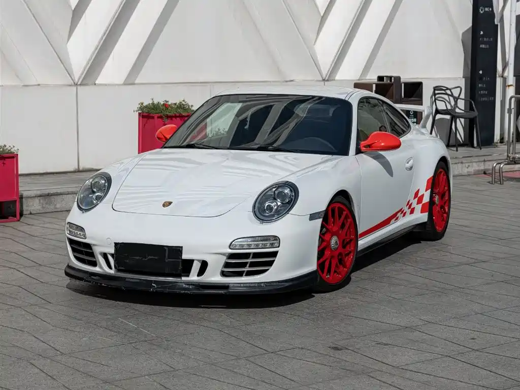 Porsche 911 2011 Carrera 4 GTS Coupe 3.8L