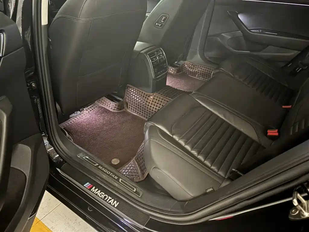 Volkswagen Magotan 2019 330TSI DSG Luxury Class China VI фото 19