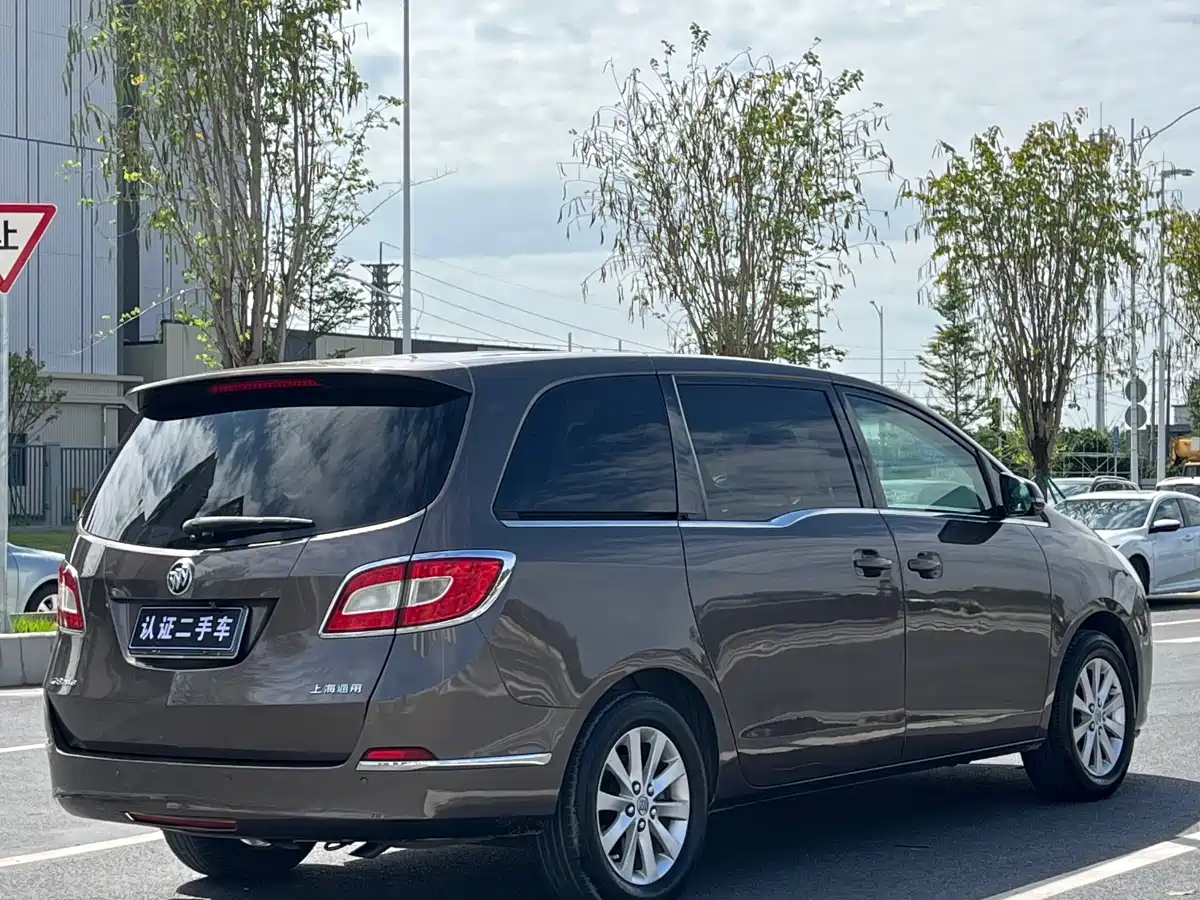 Buick GL8 2011 2.4L CT Luxury Business Comfort Edition фото 5