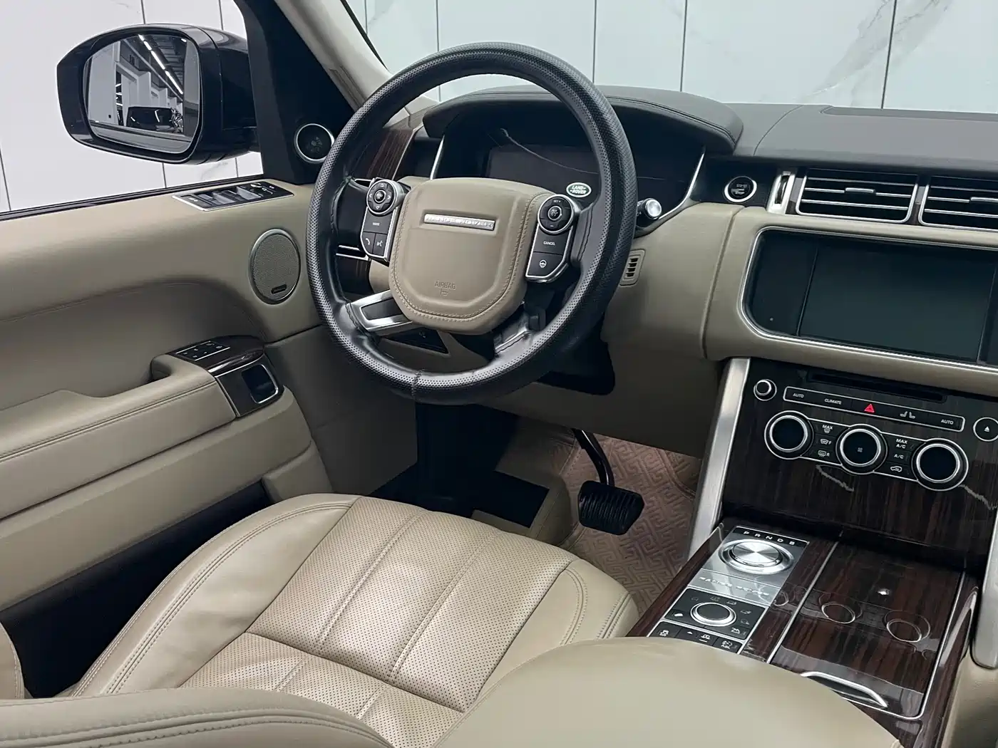 Land Rover Range Rover 2014 3.0 TDV6 Vogue SE фото 22