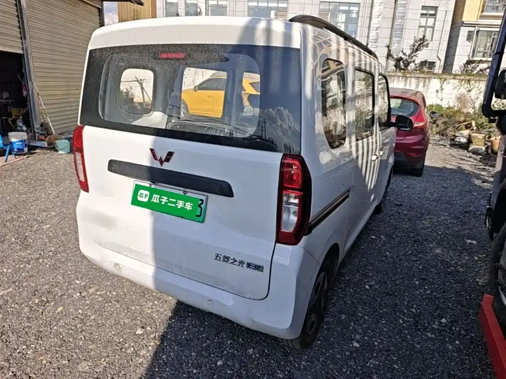 Wuling Motors Wuling Zhiguang NEV 2026 2025 Model 305km Base Version