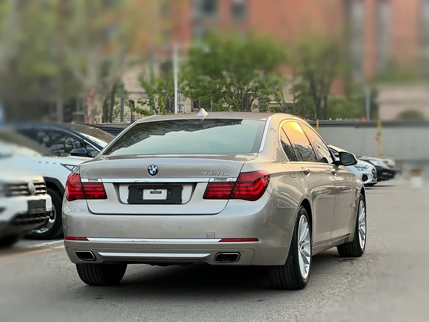 BMW 7 Series 2013 Model 740Li Leading фото 4