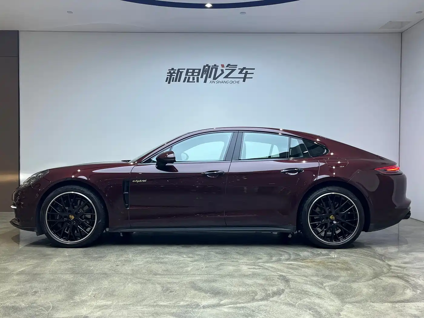 Porsche Panamera New Energy 2018 Panamera 4 E-Hybrid 2.9T фото 2