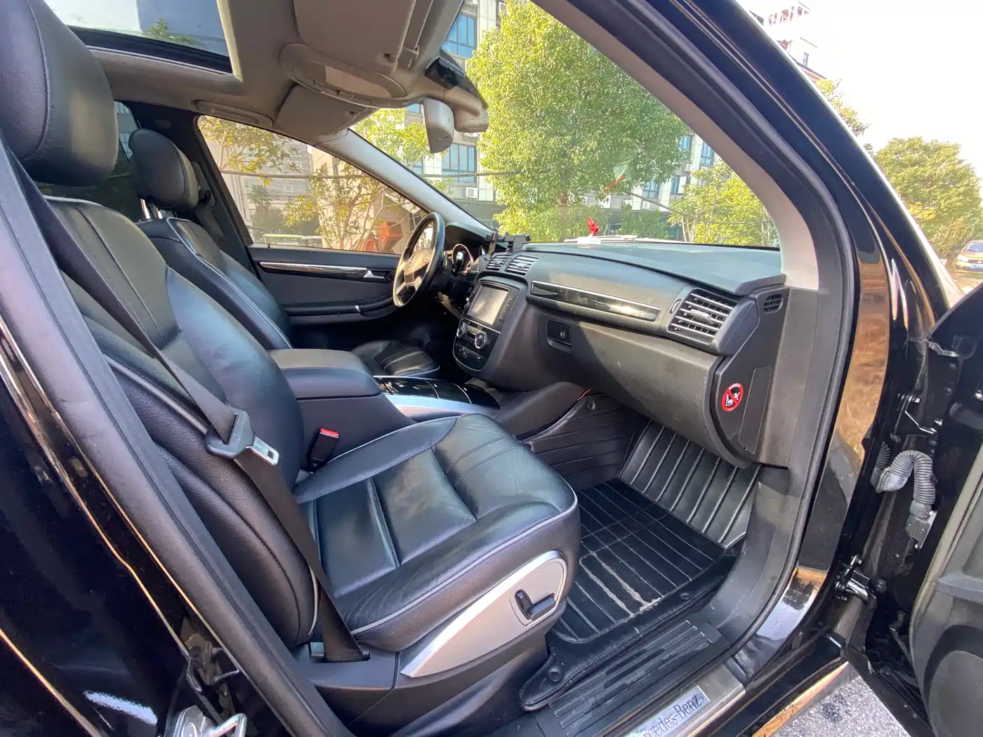 Mercedes-Benz R-Class 2017 R 320 4MATIC Business Collector's Edition фото 12