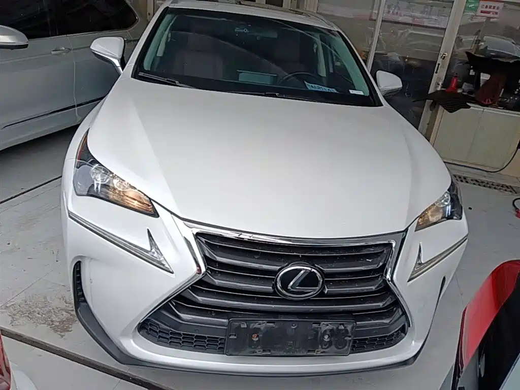 Lexus NX 2015 200t AWD F Sport фото 3