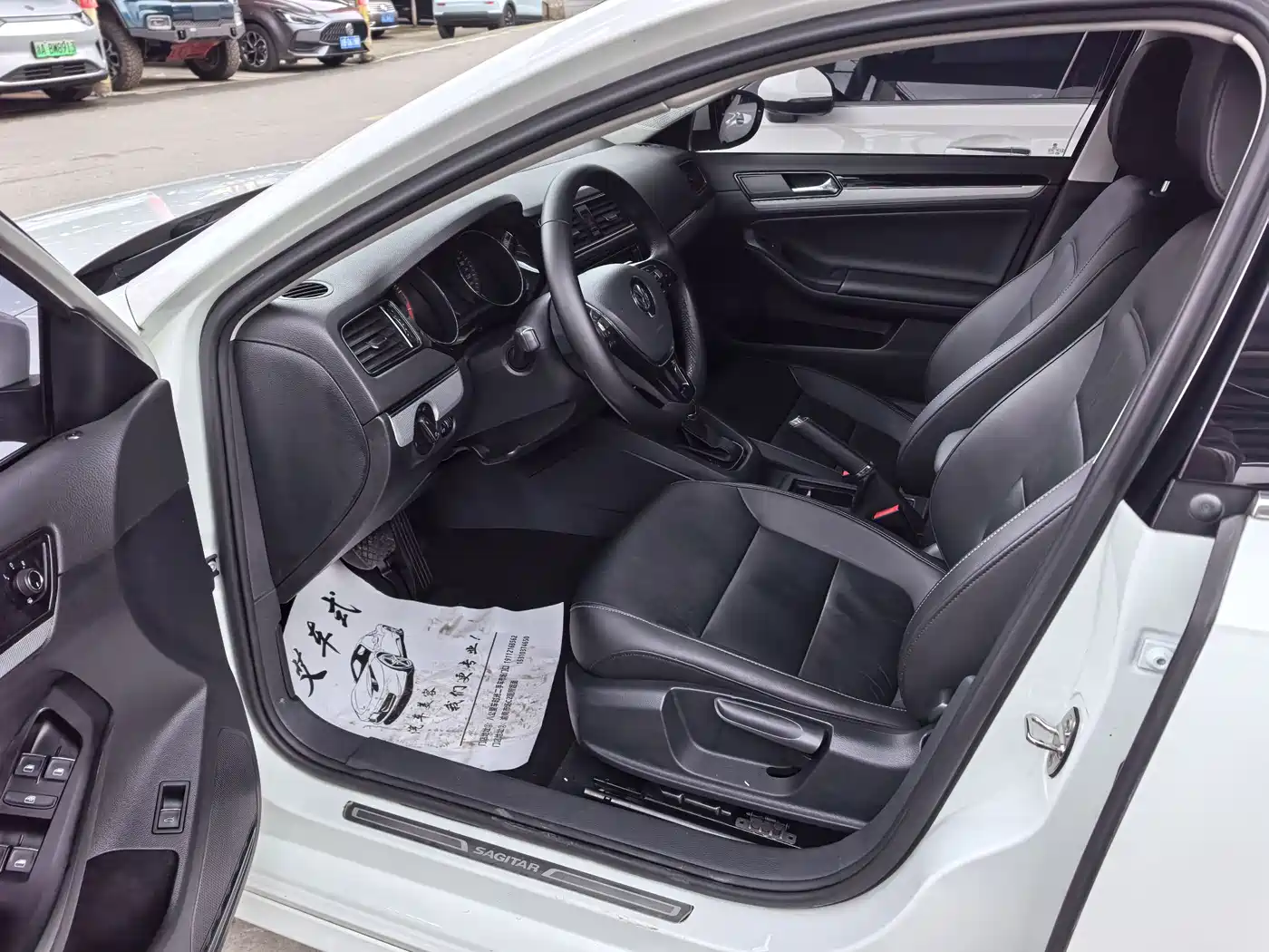 Volkswagen Sagitar 2018 280TSI DSG Spark Edition фото 4