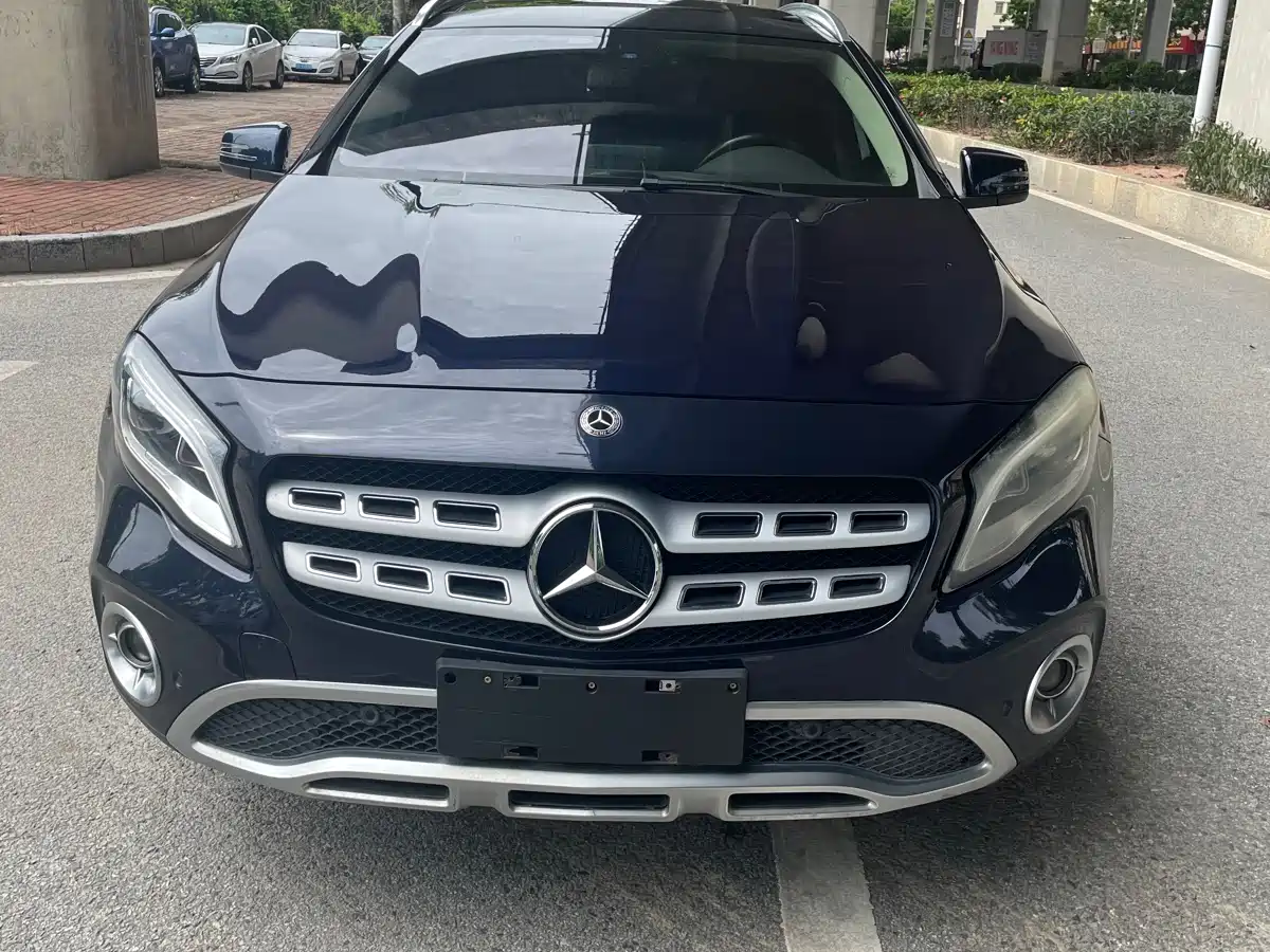 Mercedes-Benz GLA 2017 GLA 220 4MATIC Fashion фото 2